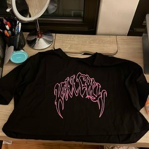 Killcrew cropped black and pink shirt